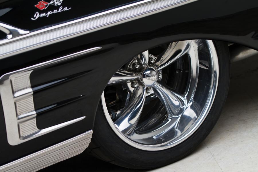  Chevrolet Bel Air Impala Custom Hardtop Coupe 1958 года  (фото 12 из 25)